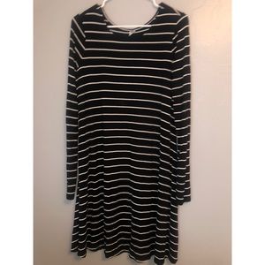 Black and white stripe cotton dress